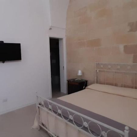 Casa Vacanze Laura S/C Lecce Exterior photo